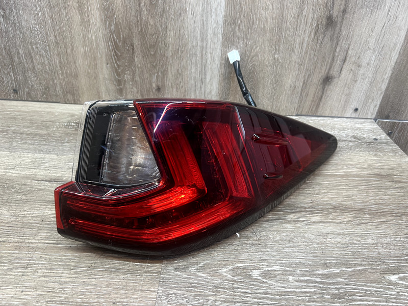 2016 - 2019 Lexus RX350 RHTaillight ASSY OEM