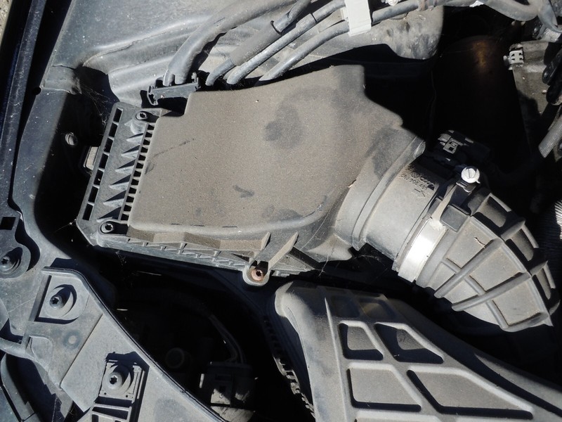 2009-2011 Audi A4 2.0L Air Cleaner Housing Box OEM