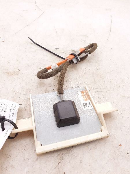 07 08 09 10 11 12 Lexus LS460 LS600hL Navigation Antenna 86860-50090