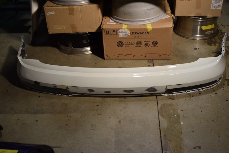 2010-2015 AUDI Q7 REAR BUMPER 4L0807511G OEM