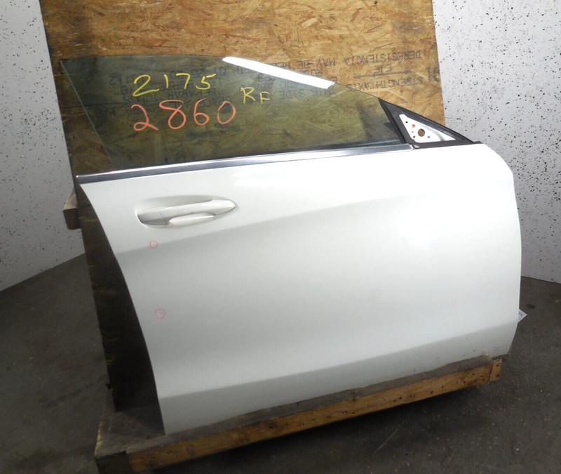2014-2019 Mercedes-Benz CLA250 Front Door Assembly Right RH OEM