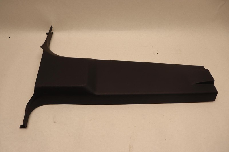 2011-2018 DODGE RAM 1500 RIGHT PASSENGER CENTER LOWER B PILLAR TRIM COVER OEM