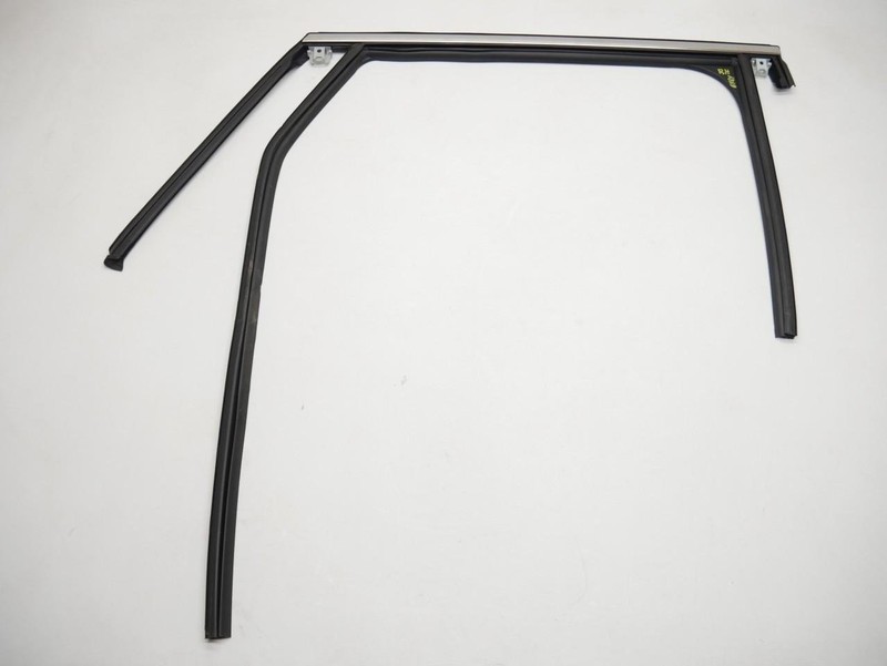 2018-2024 BUICK ENCLAVE REAR RIGHT RH PASSENGER WINDOW FRAME WEATHERSTRIP OEM