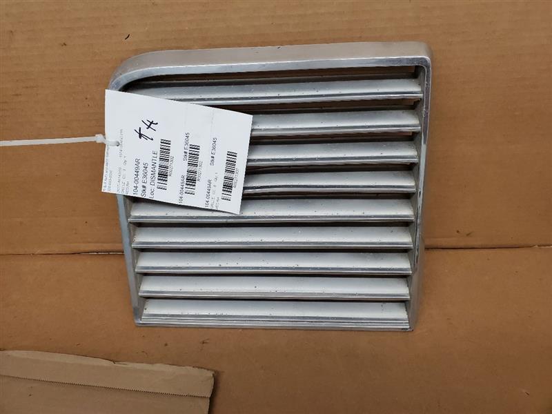 Passenger Right Grille Fits 74 GRAND PRIX 271302