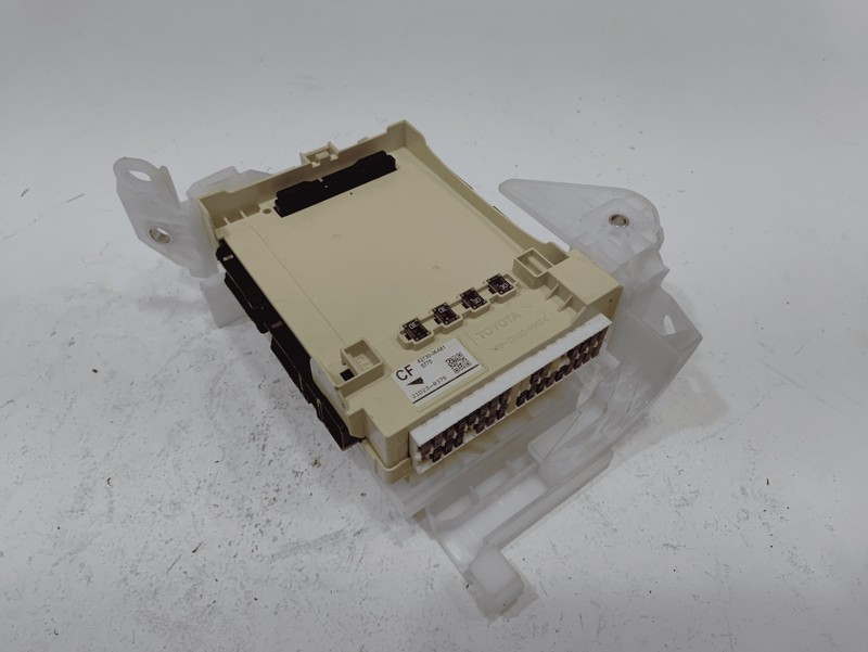 2018-2024 TOYOTA CAMRY MULTIPLEX FUSE RELAY JUNCTION BLOCK MODULE OEM