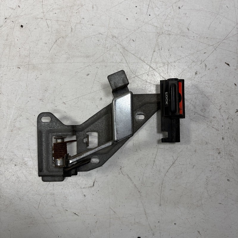 84-85 Honda CRX Left Front Inside Interior Door Handle 75520-SB2-003ZA OEM