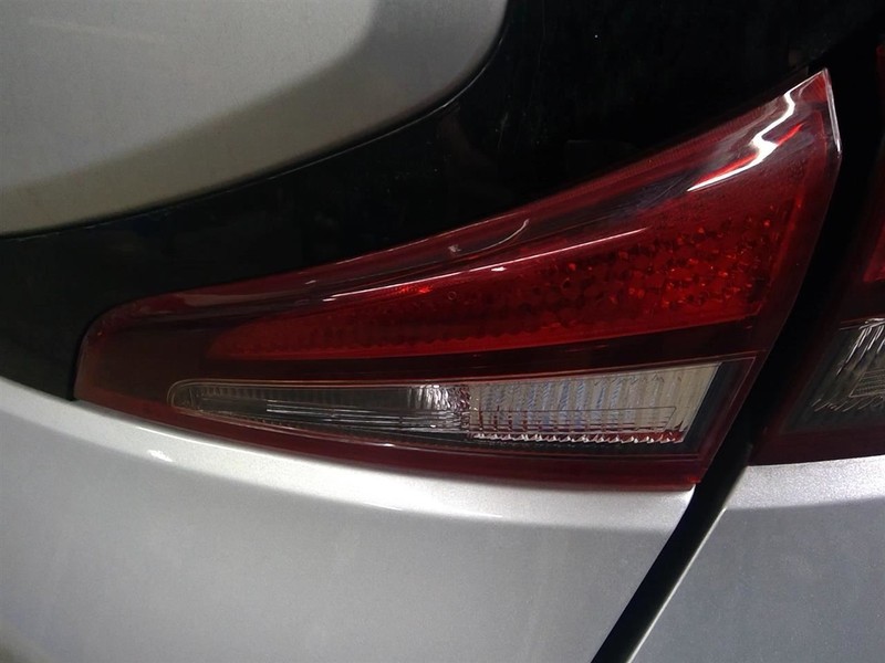 Passenger Tail Light Model Incandescent Tailgate Mounted Fits 20-22 SOUL 1754900