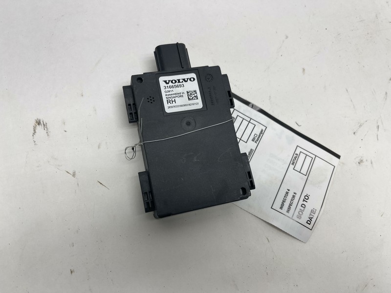 2018-2019 VOLVO XC60 PASSENGER SIDE BLIND SPOT RADAR COMPUTER CONTROL MODULE OEM