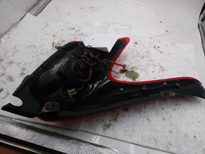 Used Right Tail Light Assembly fits: 2011 Nissan Juke quarter panel mounted Righ