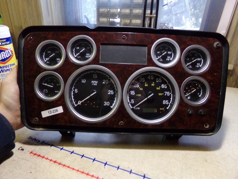 Ford F6HT-80045E60-ABW Dash Cluster Instrument Panel Gauge Assembly
