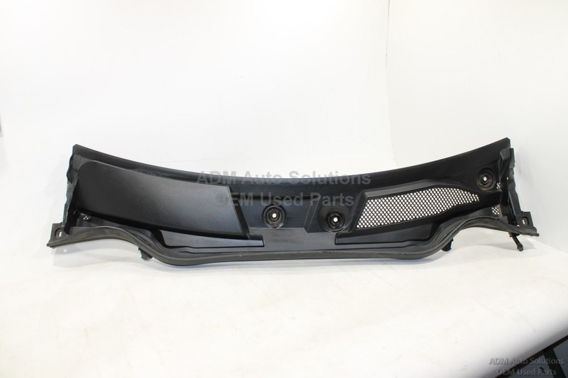 2014-2019 MERCEDES CLA250 C117 FRONT WINDSHIELD WIPER VENT GRILLE COWL PANEL OEM