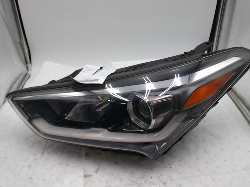 2019 Hyundai Santa Fe Left Headlight Assembly Black 627543 Used 112K Miles