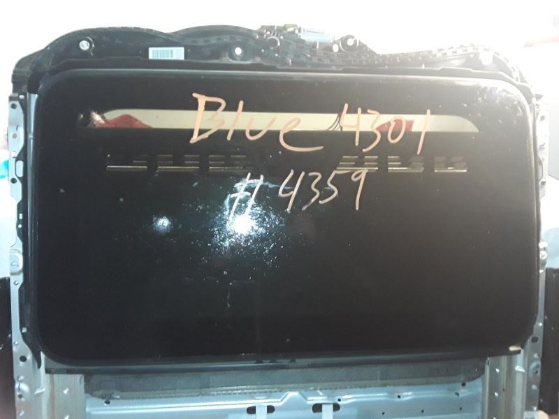 ROOF GLASS W/TRACKS FITS 15-19 BMW M4 20880
