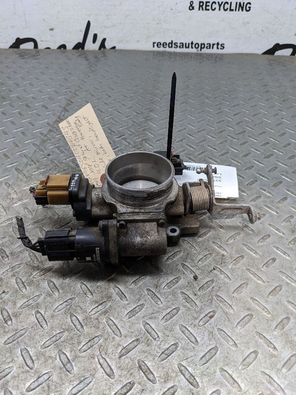 Throttle Body Throttle Valve Assembly 4.0L Fits 02-04 GRAND CHEROKEE 1159935