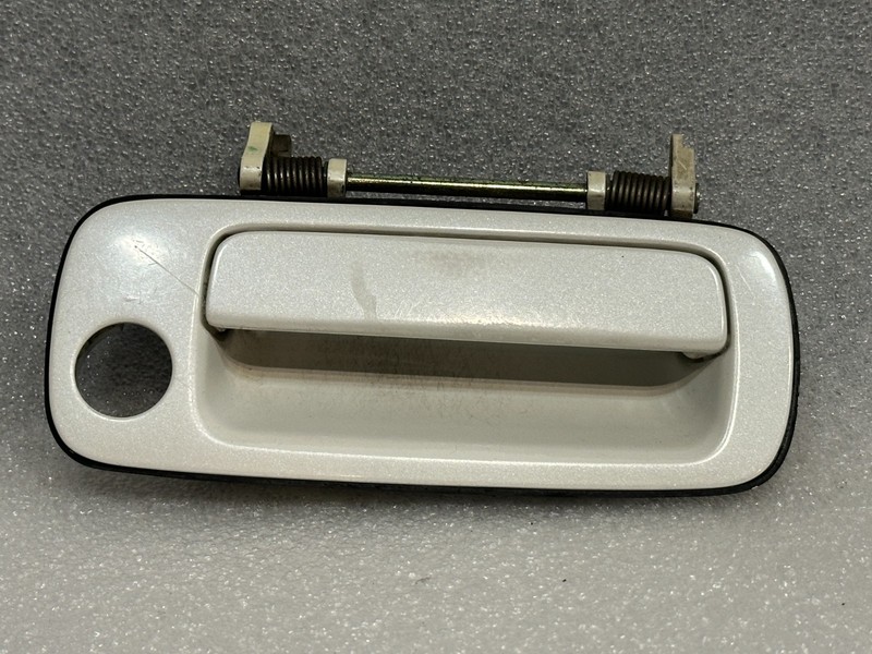1990 1991 1992 1993 1994 LEXUS LS400 RIGHT FRONT EXTERIOR DOOR HANDLE WHITE
