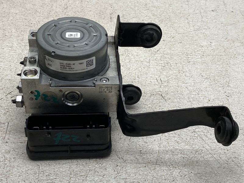2015-2016 LINCOLN MKC ABS ANTI LOCK BRAKE PUMP OEM LOT722