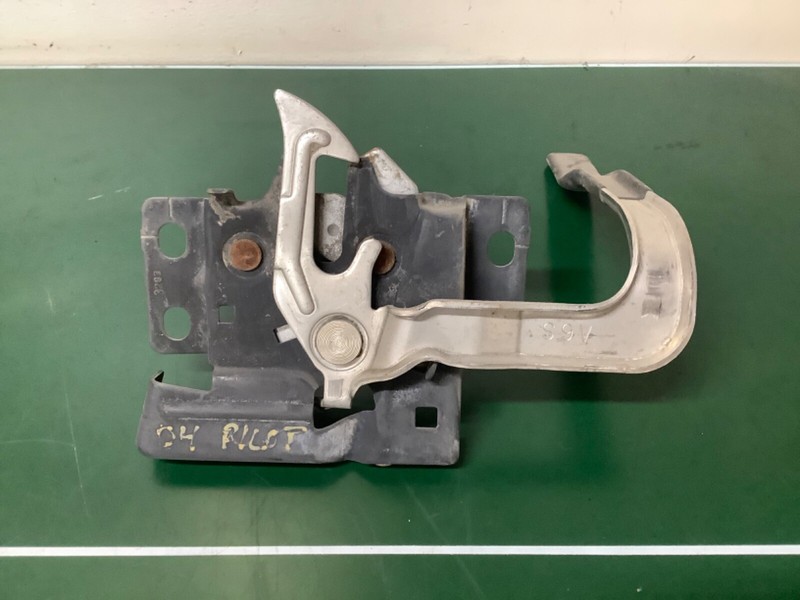 03 04 05 Honda Pilot Hood latch, release assembly, Used OEM