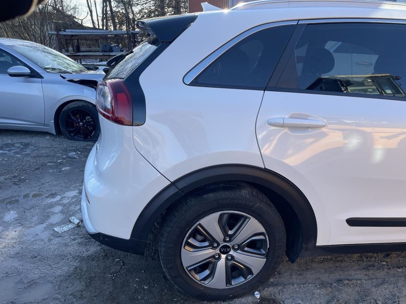 2017-2022 KIA NIRO RIGHT QUARTER PANEL WHITE PC:SWP 1.6L AT FWD 90K -LX- 64808