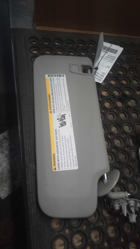 2016-2017 Buick Regal Blue Sun Visor OEM Used 514778 4DR SED 101K Miles