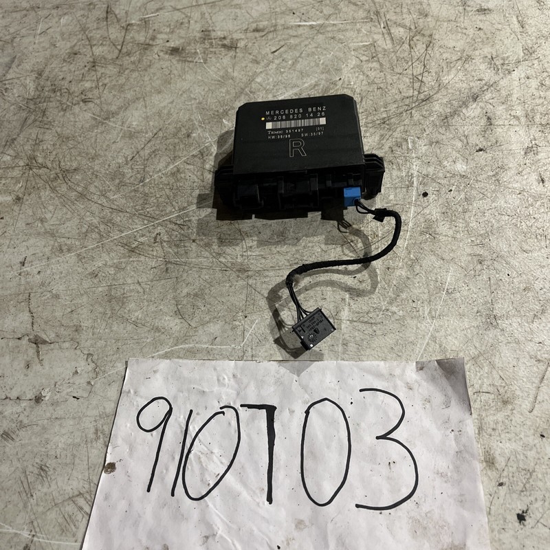 98-03 Mercedes W210 E300 CLK430 Front Right Door Control Module 2088201426 OEM