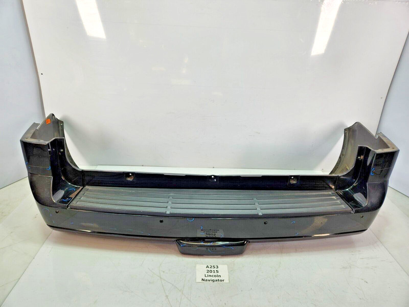 ✅ 2015-2017 OEM Lincoln Navigator Rear Bumper Cover Black Assembly