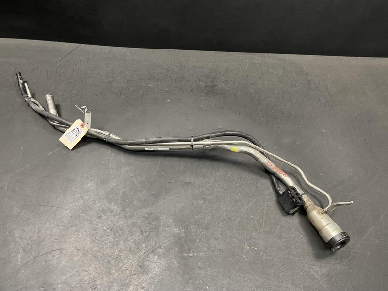 Fuel Filler Neck Pipe 2020 GMC Acadia 84760199 2017 2018 2019 2021