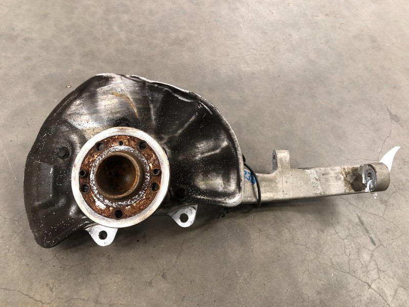 ⭐16-19 MERCEDES BENZ GLE-CLASS RWD FRONT LEFT SPINDLE KNUCKLE HUB OEM LOT2335
