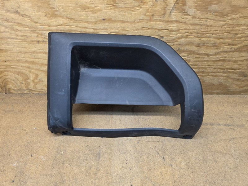 2020-2025 GMC Sierra Chevrolet Silverado 2500HD Bedside Step Trim Left OEM