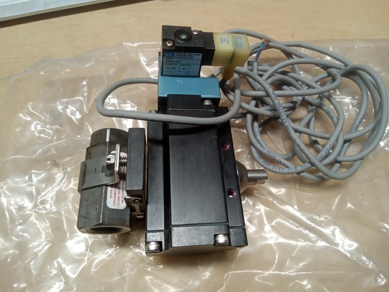 Gemini Valve Modle B412 Pneumatic Actuator W/ MAC DDAJ-1KJ