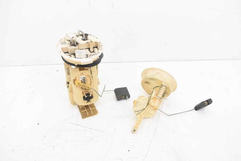 2003 BMW E46 330ci M54 Fuel Pump And Sending Unit Assembly OEM KW90