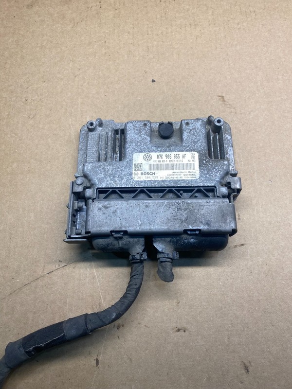 2010 2014 Volkswagen Jetta Passat 2.5L ECM Engine Control Unit ECU OEM AC7035 DG