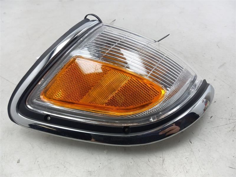95-96 TOYOTA TACOMA PASSENGER SIDE TURN SIGNAL LAMP
