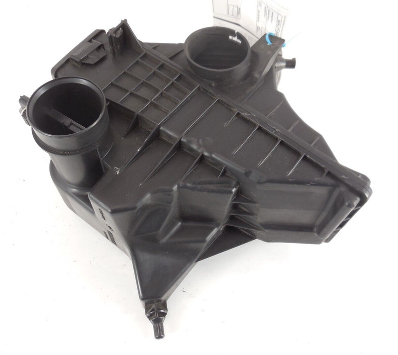 2009 2010 Nissan Cube Air Cleaner Housing Box OEM MR18DE
