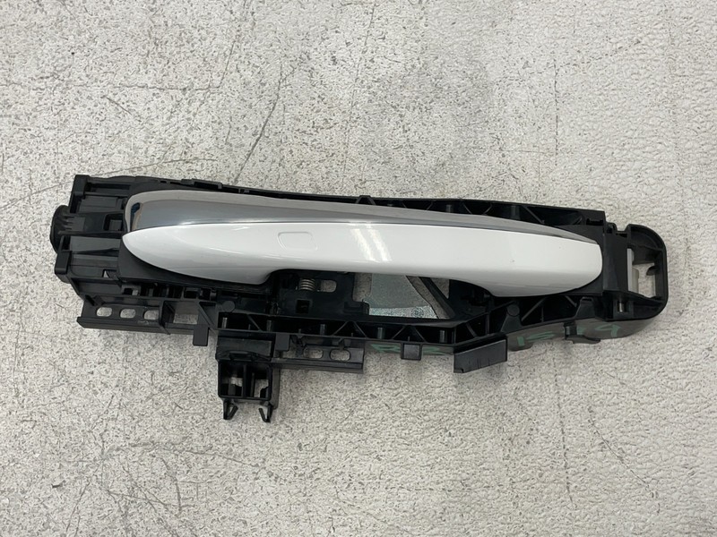 15 16 17 18 Mercedes C300 Rear Right Pass Exterior Door Handle White 1599 OEM