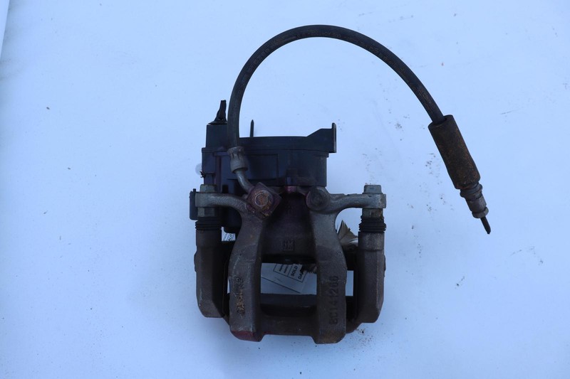 2017-2020 CADILLAC XT5 FWD REAR RIGHT PASSENGER SIDE BRAKE CALIPER OEM