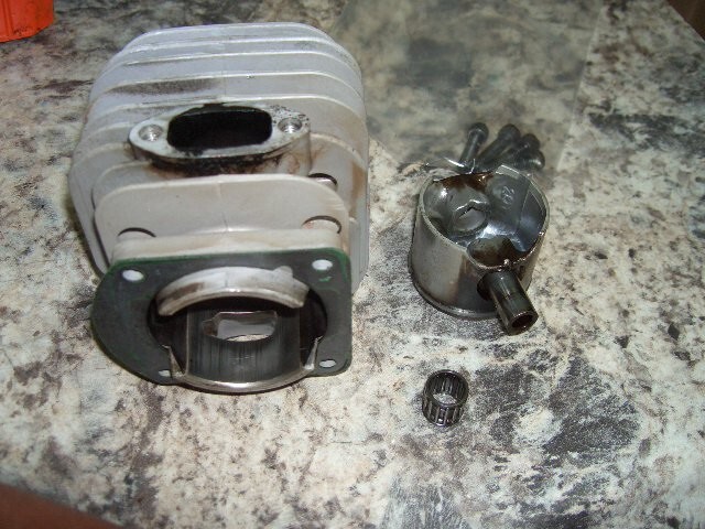 HUSQVARNA 61 rancher ~gray top~ piston cylinder chainsawpart only