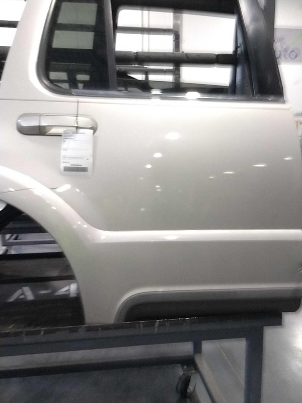 2003 Lincoln Aviator Rear Right Door Silver Used Deep Scratch 148k Miles
