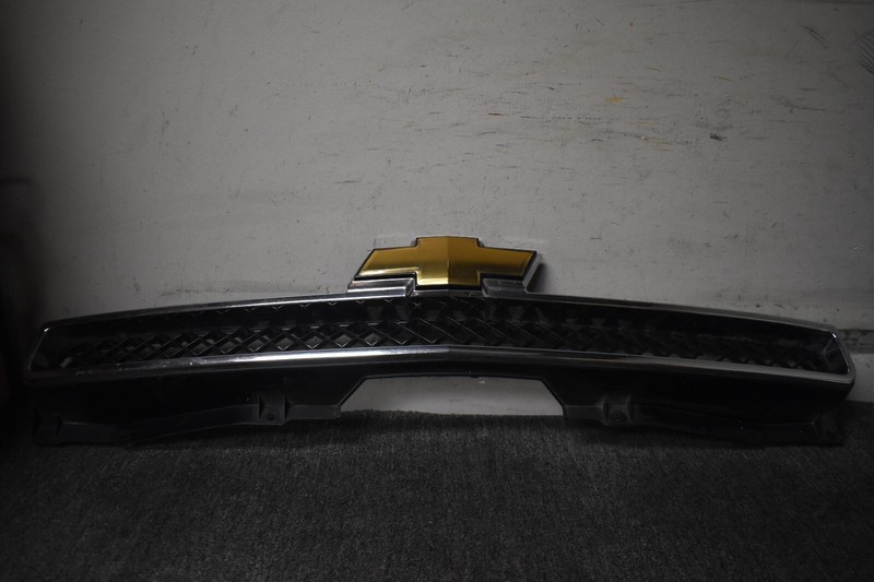 CHEVROLET AVALANCHE FRONT GRILLE FACTORY OEM