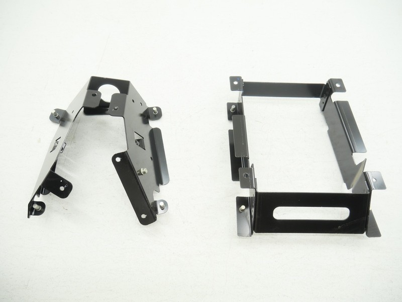 Used Right Passenger Side Metal Floor Bracket Brace Set 2020-2023 Mclaren GT OEM