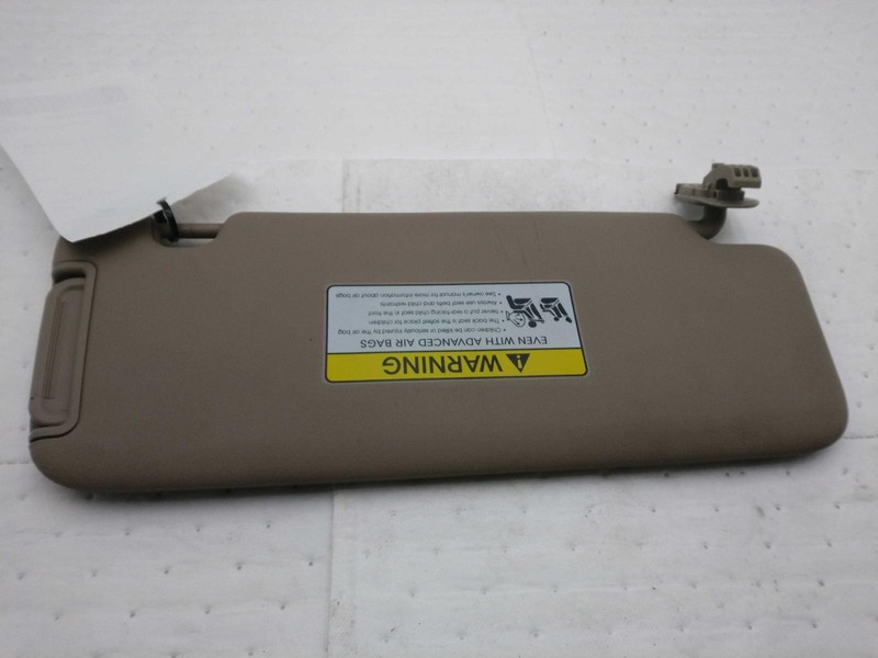 Used Left Sun Visor fits: 2018 Hyundai Elantra Hatchback GT extension w/o sunroo