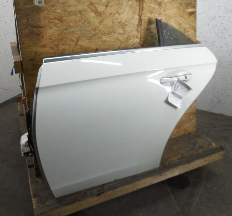 2007-2011 Mercedes Benz CLS550 Rear Door Driver Left LH OEM White 650