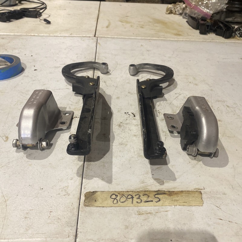 99-03 MERCEDES W208 CLK55 AMG CLK430 CONVERTIBLE ROOF SOFT TOP HINGES PAIR