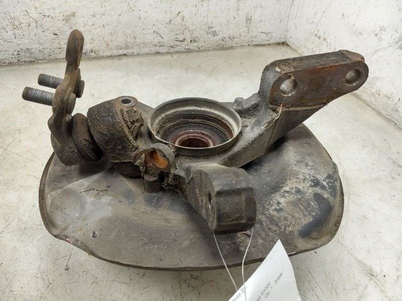 99 00 01 02 03 LEXUS RX300 FRONT PASSENGER RIGHT SPINDLE KNUCKLE