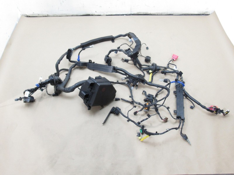 Kia Stinger GT1 2019 3.3L AWD Engine Bay Harness Wiring Wire W/ Fuse Box 18-23 |