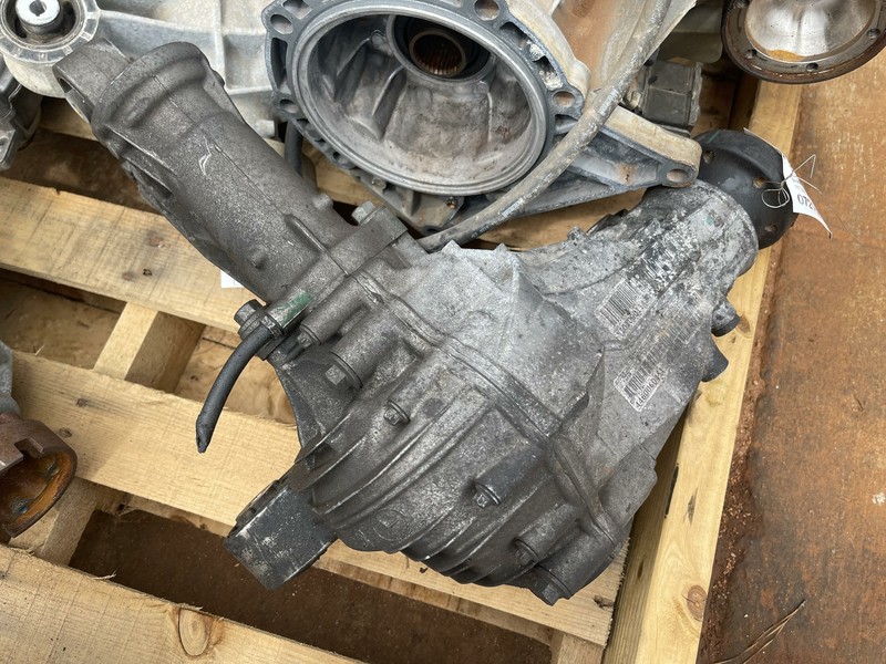 17-19 MERCEDES GLS450 X166 FRONT AXLE CARRIER DIFFERENTIAL CASE ASSY 52K MILES