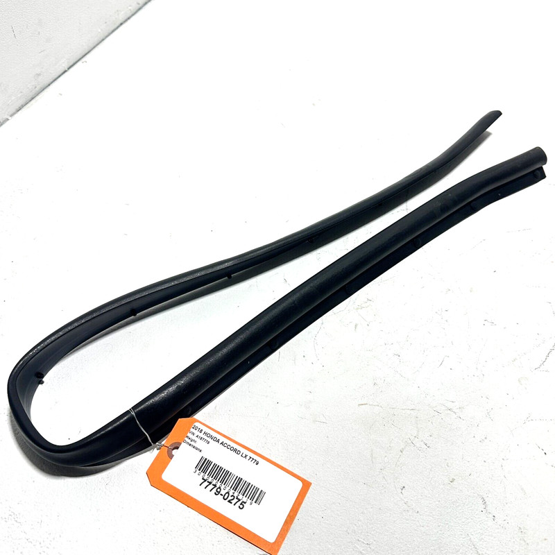 2018-2020 HONDA ACCORD HOOD BONNET FRONT FORWARD WEATHERSTRIP SEAL OEM