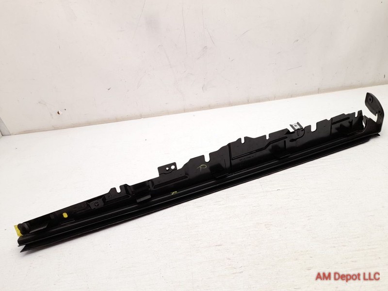 2007 BMW 335i 335xi 328xi 328i E93 Convertible Rear Right Glass Inside Slot Trim