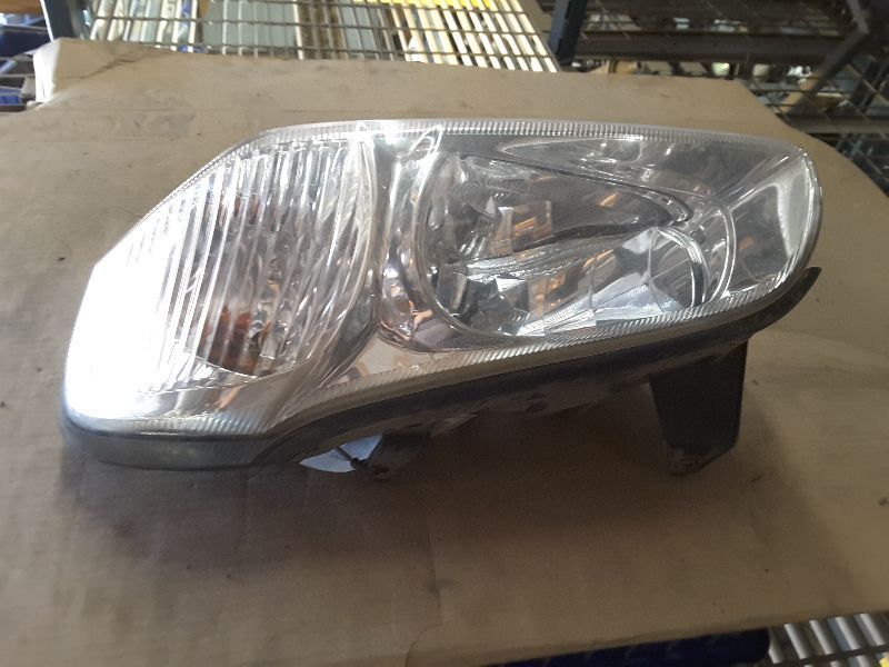 00 NISSAN MAXIMA L. HEADLIGHT THRU 8/99 102638