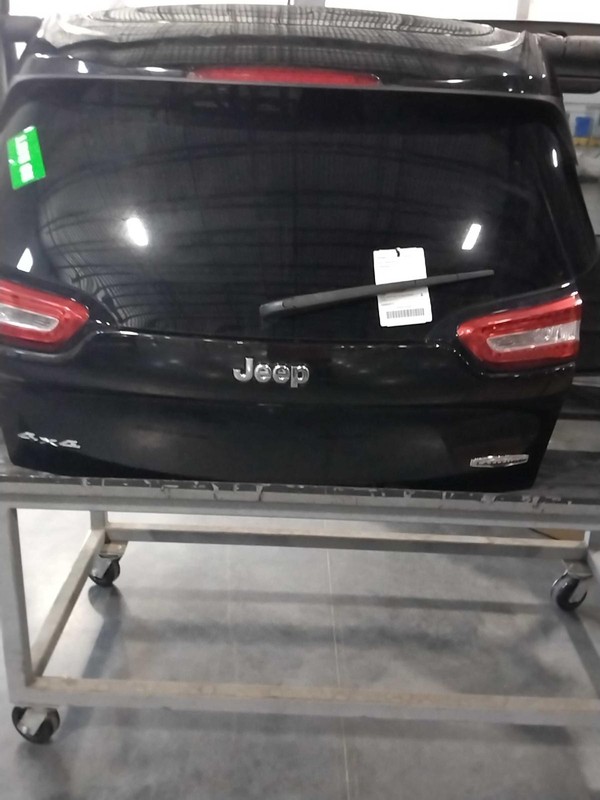 Used Deck Lid fits: 2017 Jeep Cherokee w/o rear view camera light tint glass Gra