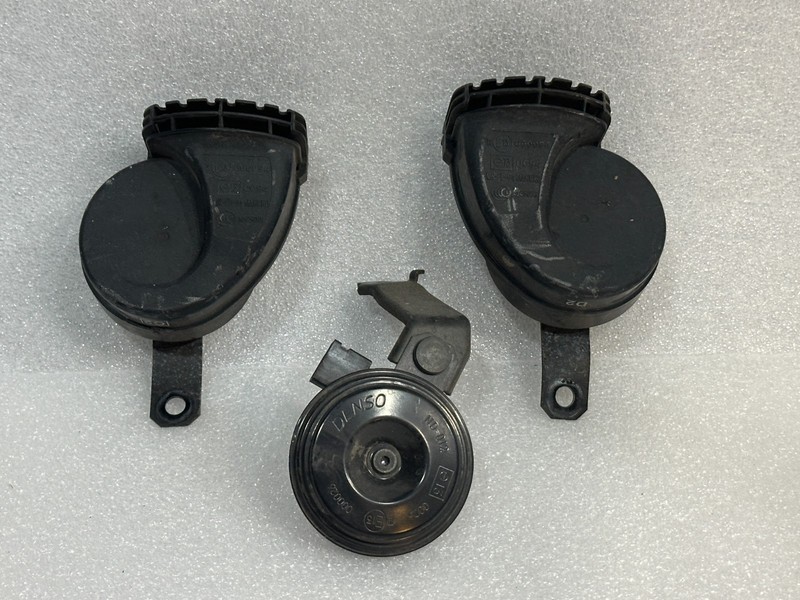 2013-2015 LEXUS GS350 HIGH & LOW TONE HORN SIGNAL ALARM PAIR OEM